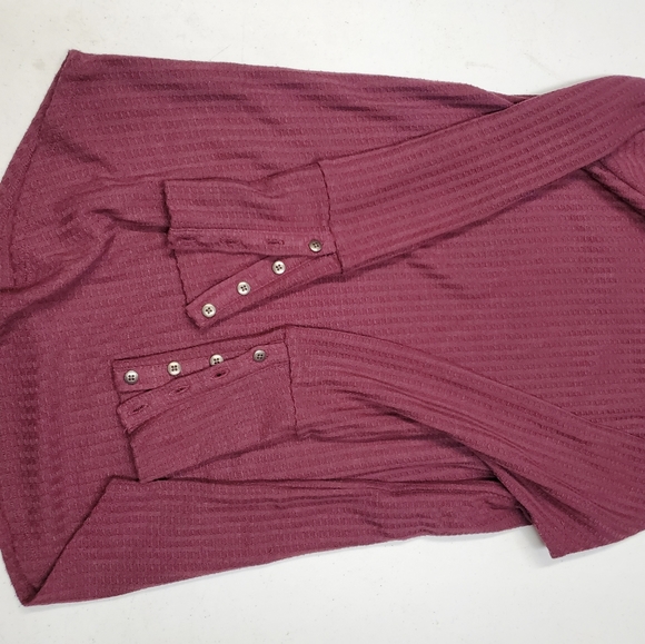 Chaser long sleeve light weight sweater - Picture 6 of 6